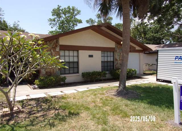 Property at 2025 Dover Ct, Oldsmar, FL 34677, 3 beds, 2 baths