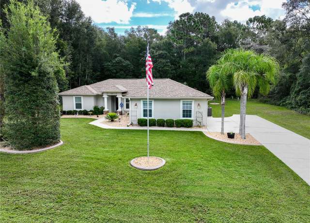 Property at 8291 N Golfview Dr, Citrus Springs, FL 34434, 3 beds, 2 baths