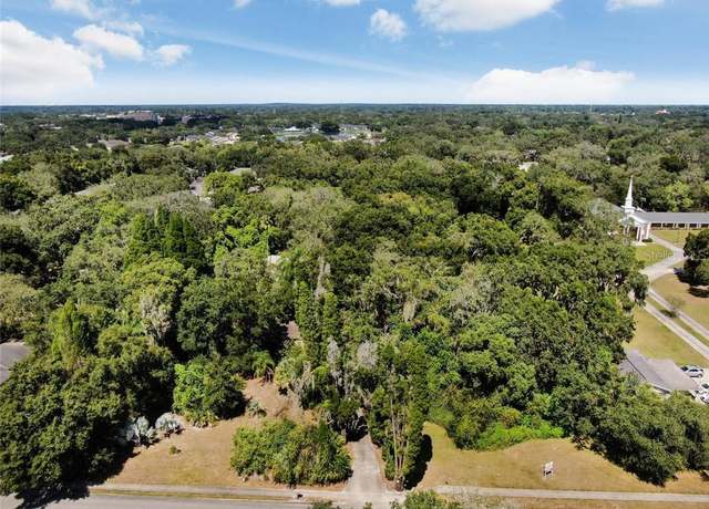 Property at 304 E Lumsden Rd, Brandon, FL 33511