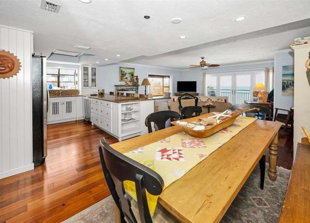 Property at 2300 Beach Trl #5, Indian Rocks Beach, FL 33785, 3 beds, 3 baths