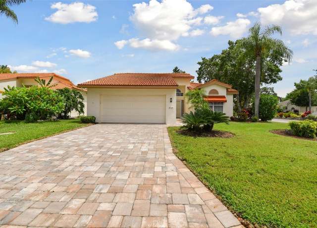 Property at 4327 Murfield Dr E, Bradenton, FL 34203, 2 beds, 2 baths