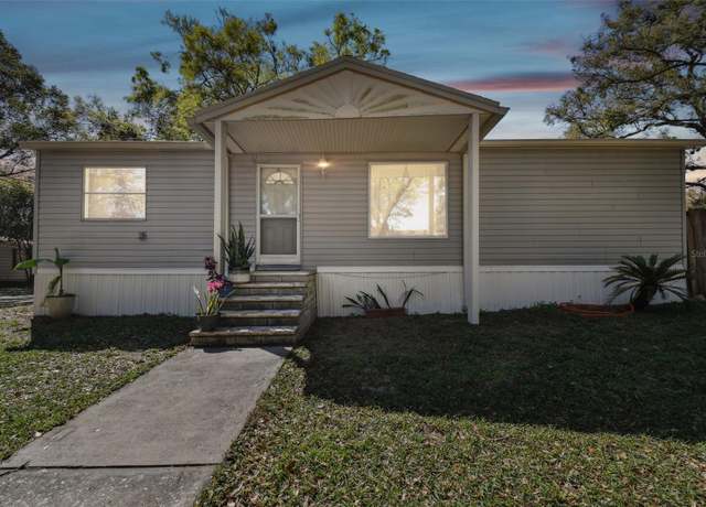 Property at 10501 Bay Hills Cir, Thonotosassa, FL 33592, 2 beds, 2 baths