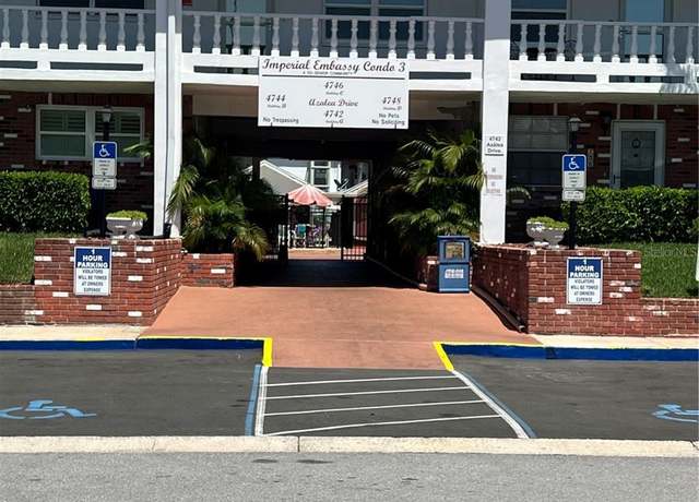 Property at 4746 Azalea Dr #201, New Port Richey, FL 34652, 2 beds, 2 baths