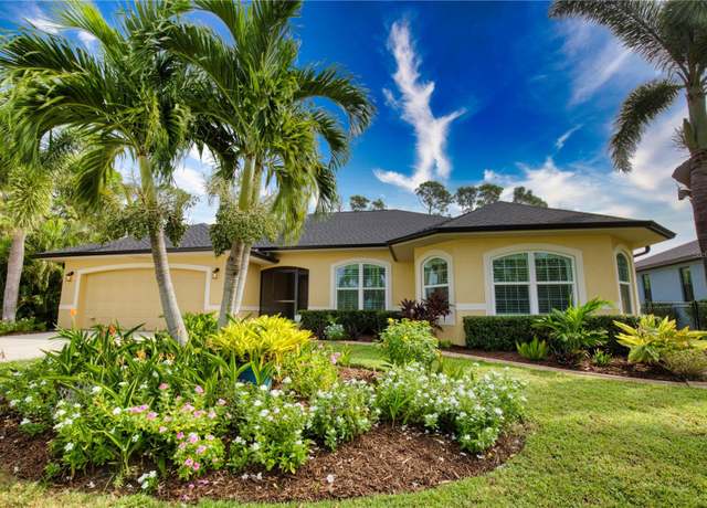 Property at 39 Tee View Pl, Rotonda West, FL 33947, 3 beds, 2.5 baths