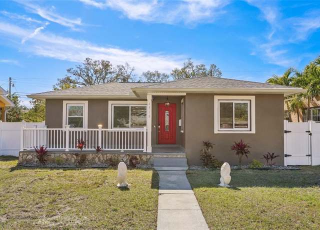 Property at 4318 1st Ave S, St Petersburg, FL 33711, 4 beds, 2 baths