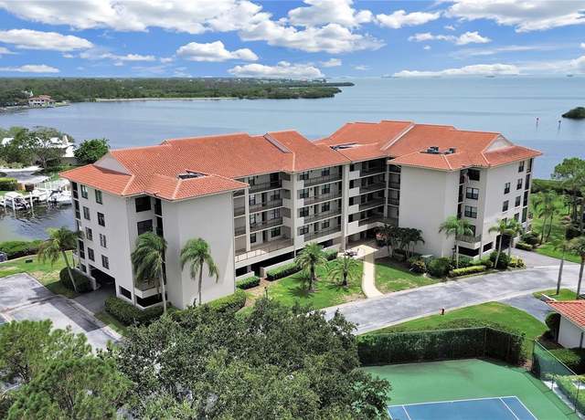 Property at 1810 Mariner Dr #207, Tarpon Springs, FL 34689, 2 beds, 2 baths