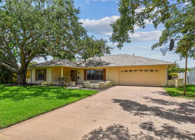 Property at 1443 54th Ave NE, St Petersburg, FL 33703, 4 beds, 2 baths