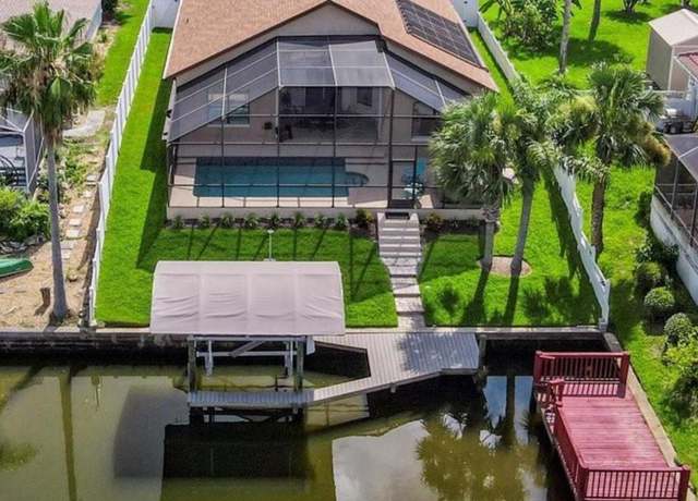 Property at 5 Corona Ct, Palm Coast, FL 32137, 3 beds, 2 baths