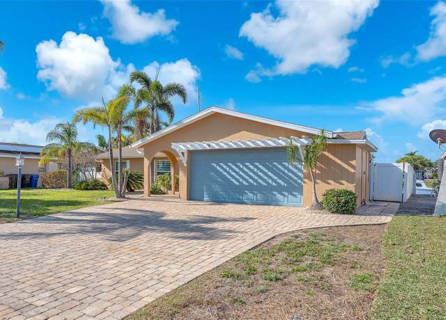 Property at 1012 Spindle Palm Way, Apollo Beach, FL 33572, 3 beds, 2 baths