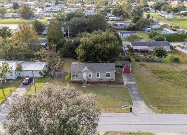 Property at 14100 SE 63rd Ter, Summerfield, FL 34491, 3 beds, 2 baths