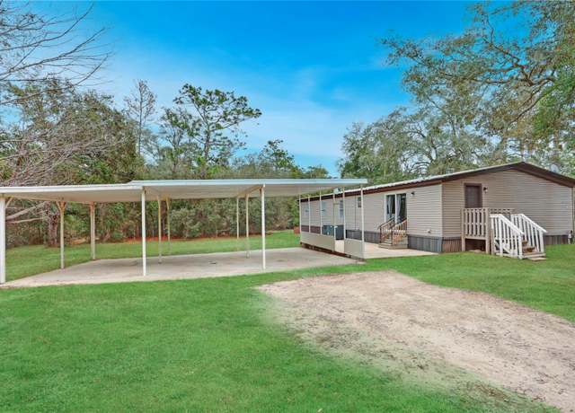 Property at 11131 NE 112th Ct, Archer, FL 32618, 3 beds, 2 baths