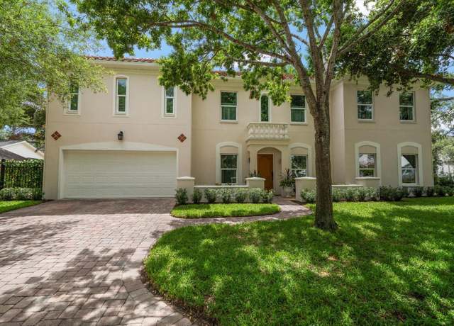 Property at 2900 W Estrella St, Tampa, FL 33629, 3 beds, 2.5 baths