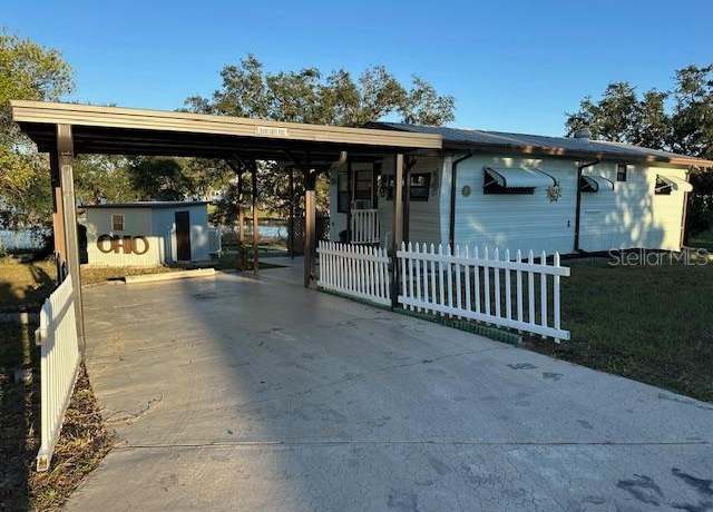 Property at 9486 Gray Fox Dr, Weeki Wachee, FL 34613, 2 beds, 1.5 baths