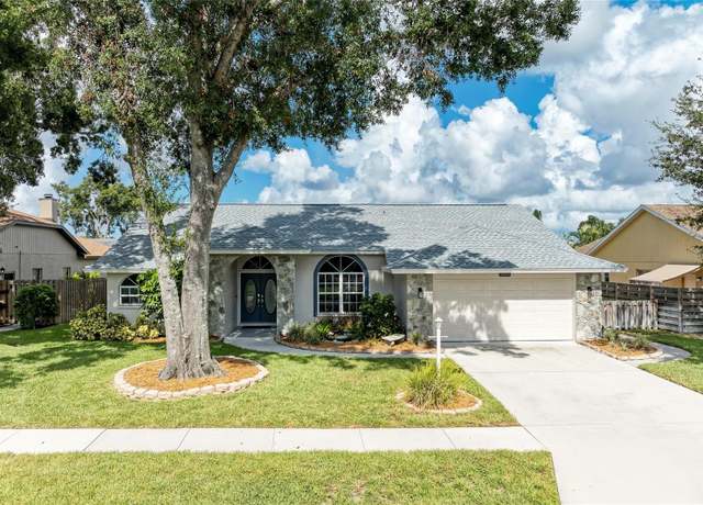 Property at 4488 Diamond Cir E, Sarasota, FL 34233, 3 beds, 2 baths