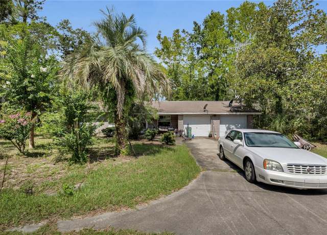 Property at 1058 SW Breezy Dr, Dunnellon, FL 34431, 3 beds, 2 baths