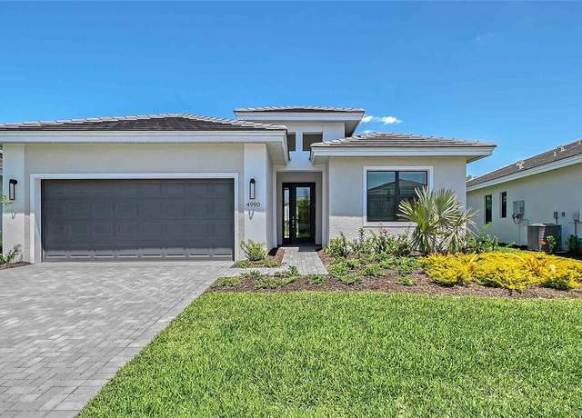 Property at 4990 Fairhope Cir, Lakewood Ranch, FL 34211, 2 beds, 2 baths