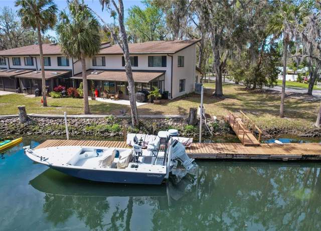 Property at 1637 SE Paradise Cir W #101, Crystal River, FL 34429, 3 beds, 2 baths