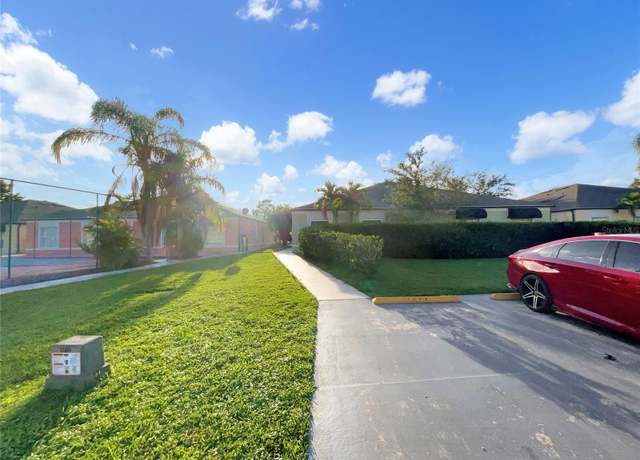 Property at 1048 Universal Rest Pl, Kissimmee, FL 34744, 3 beds, 2 baths
