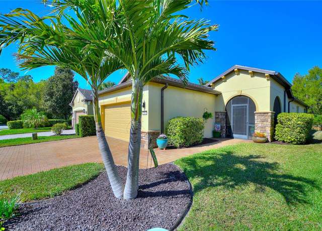 Property at 104 LA Cresta Ct, Davenport, FL 33837, 2 beds, 2 baths