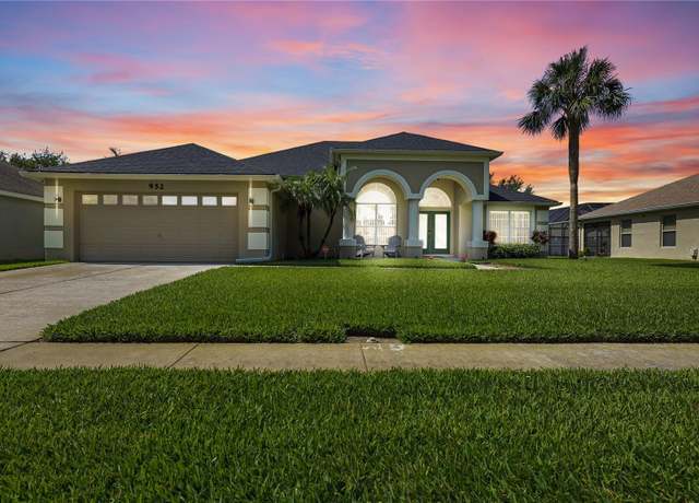 Property at 952 Chamberlin Trl, St Cloud, FL 34772, 4 beds, 2 baths