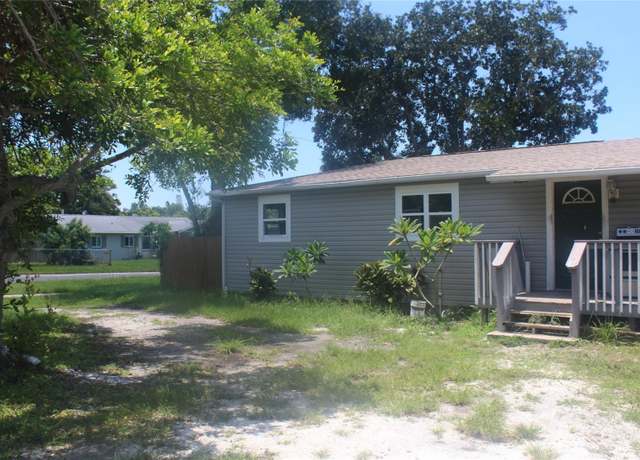 Property at 1884 Pine St, Largo, FL 33774, 3 beds, 1.5 baths