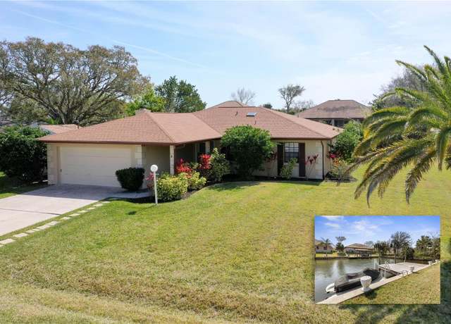 Property at 2 Floral Ct, Palm Coast, FL 32137, 3 beds, 2 baths