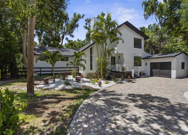 Property at 1702 Spoonbill Dr, Nokomis, FL 34275, 3 beds, 2 baths