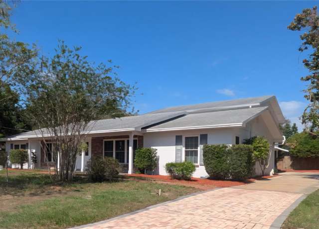 Property at 16 Golfview Cir NE, Winter Haven, FL 33881, 4 beds, 4 baths