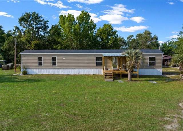 Property at 11232 SE 92nd Ct, Belleview, FL 34420, 3 beds, 2 baths