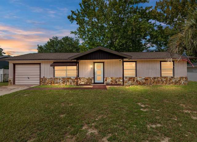 Property at 33 Sapphire Run, Ocala, FL 34472, 3 beds, 2 baths