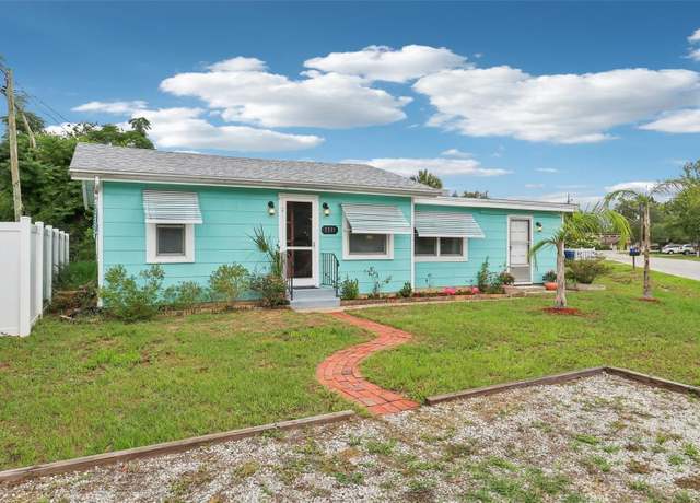 Property at 1301 North Ave, Tavares, FL 32778, 2 beds, 1 bath