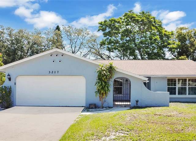 Property at 3217 Castle Oak Ave, Orlando, FL 32808, 4 beds, 2 baths