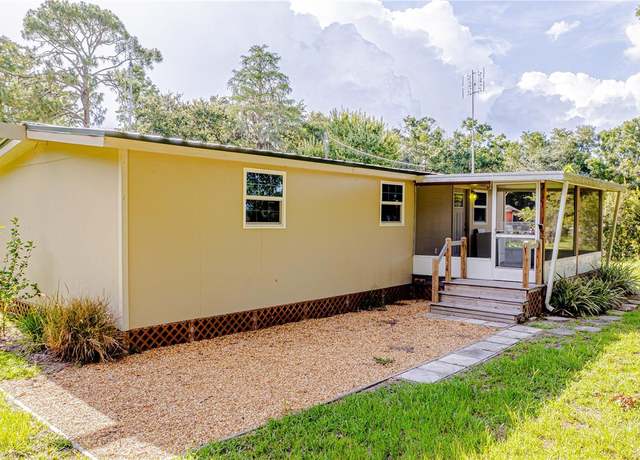 Property at 415 1st St, Kenansville, FL 34739, 1 bed, 1 bath