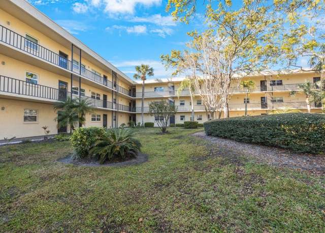 Property at 11485 Oakhurst Rd Unit -111, Largo, FL 33774, 2 beds, 1.5 baths