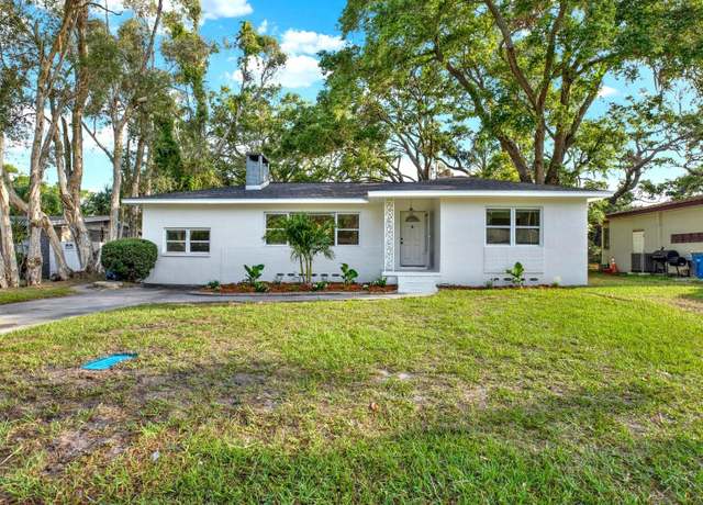 Property at 1352 Parkwood St, Clearwater, FL 33755, 3 beds, 2 baths