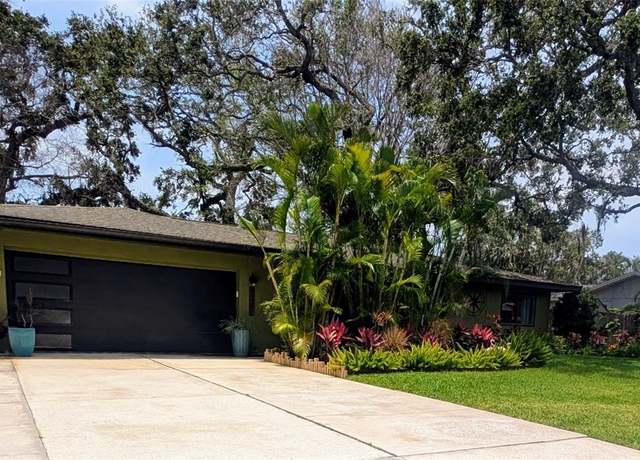 Property at 8260 32nd Ave N, St Petersburg, FL 33710, 3 beds, 2 baths