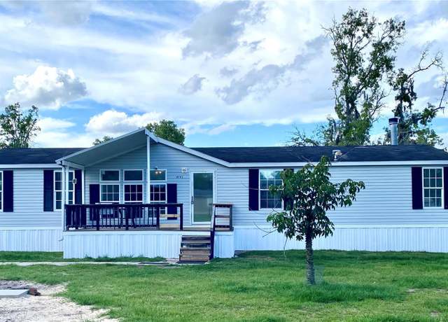 Property at 9791 NE 99th Pl, Archer, FL 32618, 3 beds, 2 baths