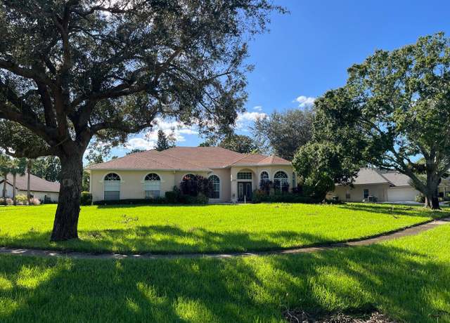 Property at 2800 Tropic Ct, Winter Garden, FL 34787, 5 beds, 3 baths