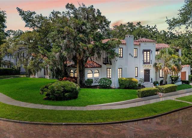 Property at 1000 Cordova Dr, Orlando, FL 32804, 4 beds, 3.5 baths