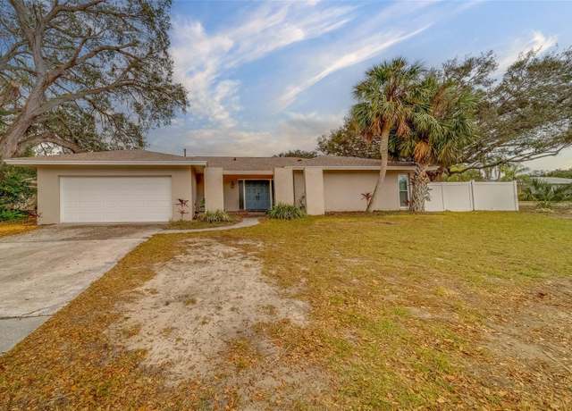 Property at 1803 Southwood Ln, Clearwater, FL 33764, 4 beds, 2.5 baths