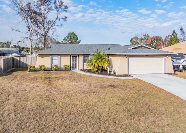 Property at 11201 Mercedes St, Spring Hill, FL 34609, 3 beds, 2 baths