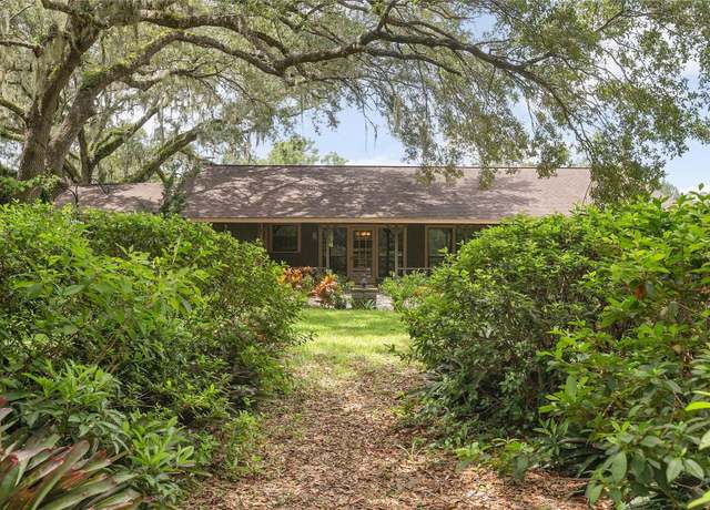Property at 1741 Alanson Dr, Deland, FL 32724, 3 beds, 2.5 baths