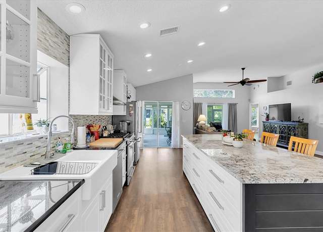 Property at 14105 Agua Clara Dr, Hudson, FL 34667, 3 beds, 2 baths