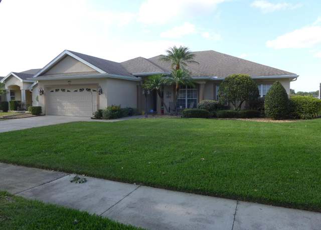 Property at 9852 Spring Lake Dr, Clermont, FL 34711, 4 beds, 3 baths
