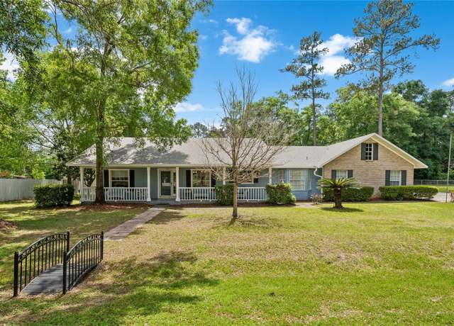 Property at 608 NE 10th Blvd, Williston, FL 32696, 3 beds, 2 baths