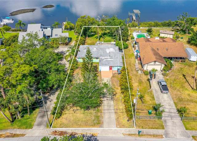 Property at 2576 Sunset Dr, New Smyrna Beach, FL 32168, 2 beds, 1 bath