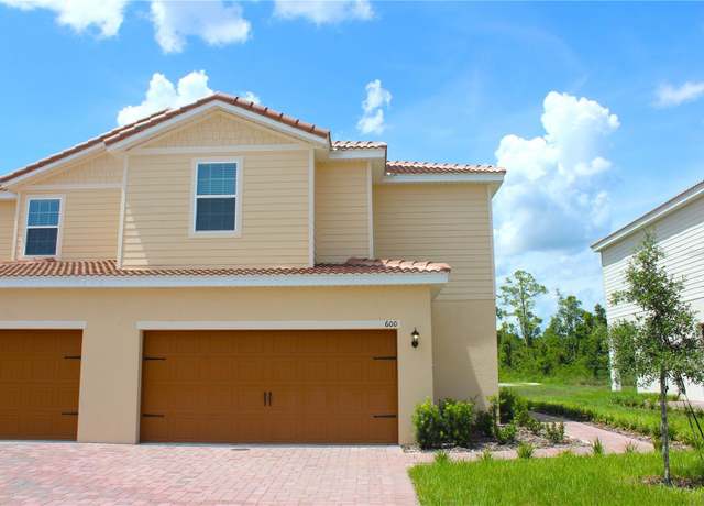 Property at 600 Bay Leaf Dr, Poinciana, FL 34759, 3 beds, 2.5 baths