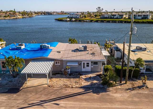 Property at 19 Seaside Ct, Holmes Beach, FL 34217, 2 beds, 2 baths