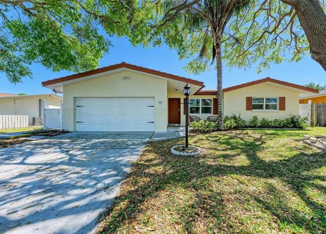 Property at 507 Shore Dr, Largo, FL 33771, 4 beds, 2 baths