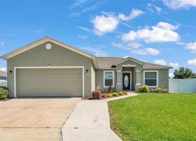 Property at 577 Majestic Gardens Blvd, Winter Haven, FL 33880, 3 beds, 2 baths
